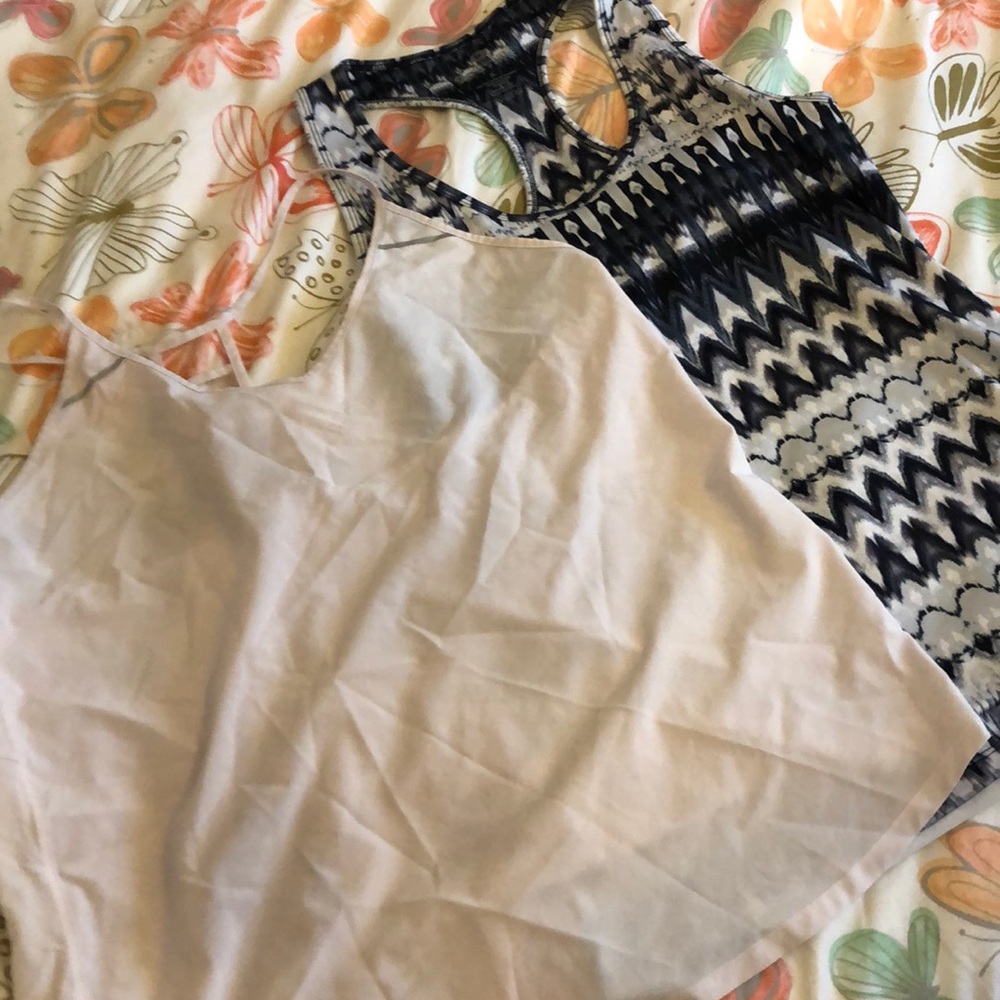 2 workout tops.